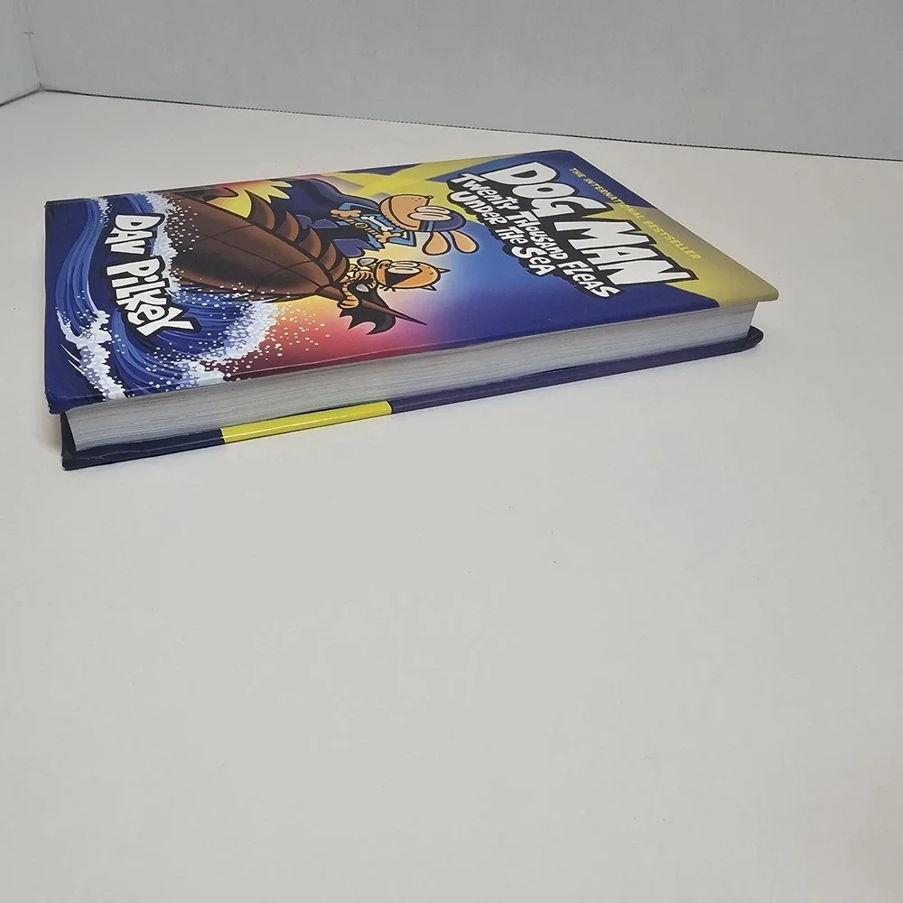 Dog‎ Man- Twenty Thousand Fleas Under Sea. Dav Pilkey Hardcover Book Kids